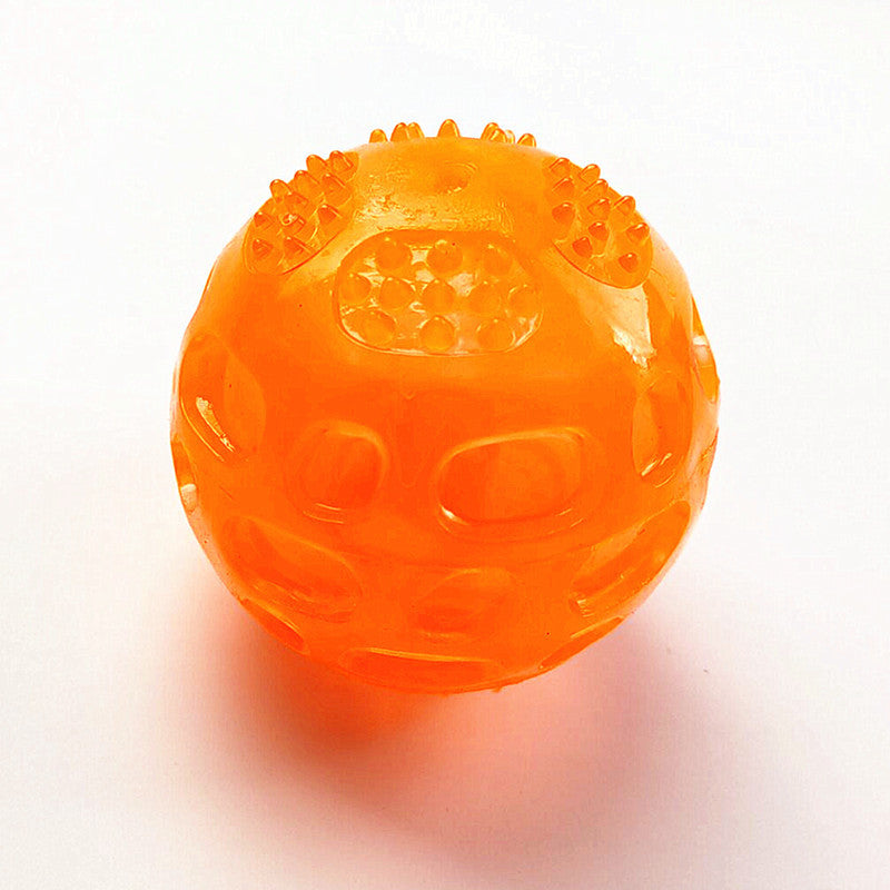 Waterproof Squeaky Rubber Ball – Fun & Teeth-Cleaning Toy for Dogs! 🐶🎾🔊